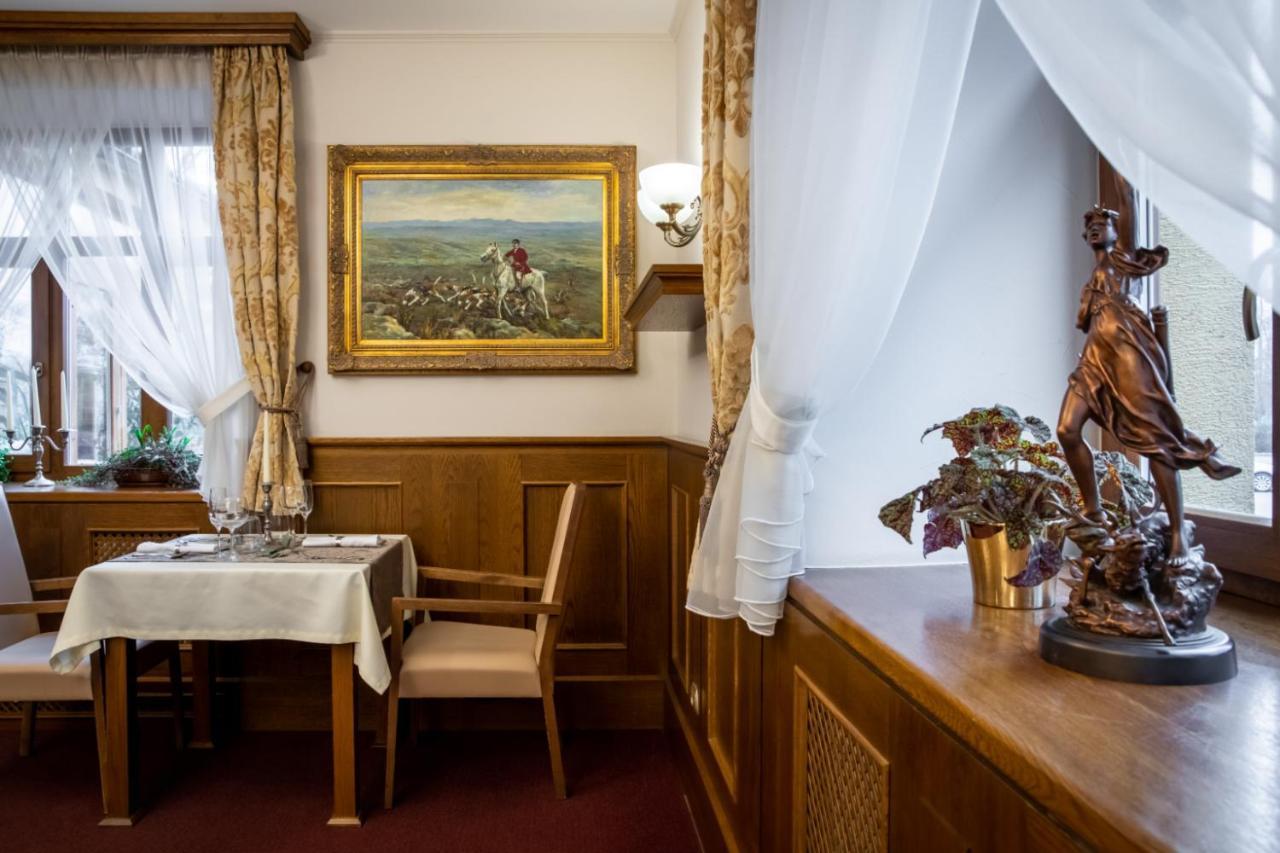 Hotel Abacie & Wellness Valašské Meziříčí Exterior foto