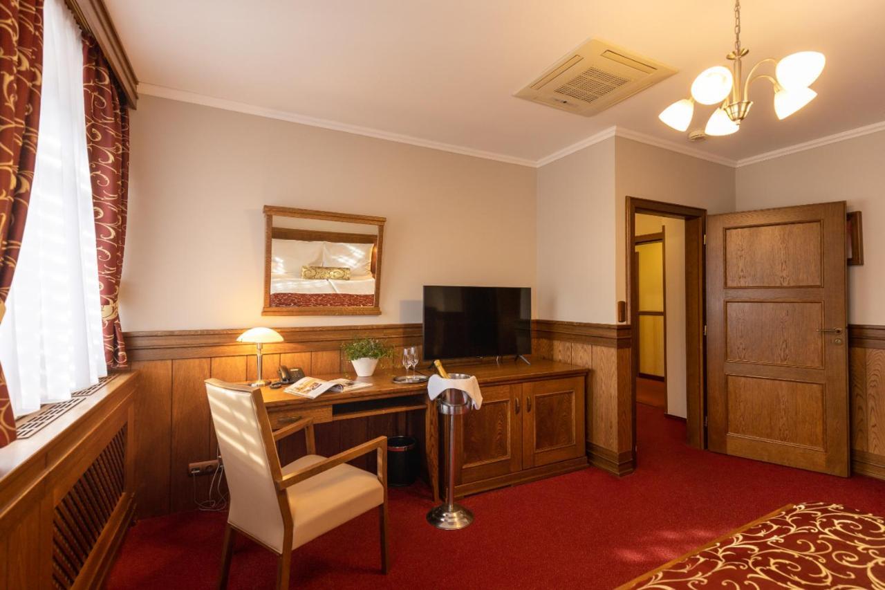 Hotel Abacie & Wellness Valašské Meziříčí Exterior foto