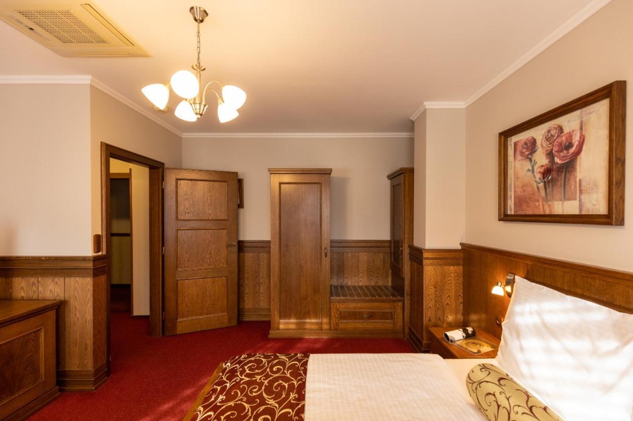 Hotel Abacie & Wellness Valašské Meziříčí Exterior foto