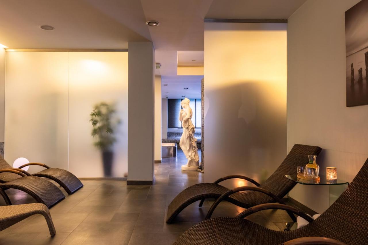 Hotel Abacie & Wellness Valašské Meziříčí Exterior foto