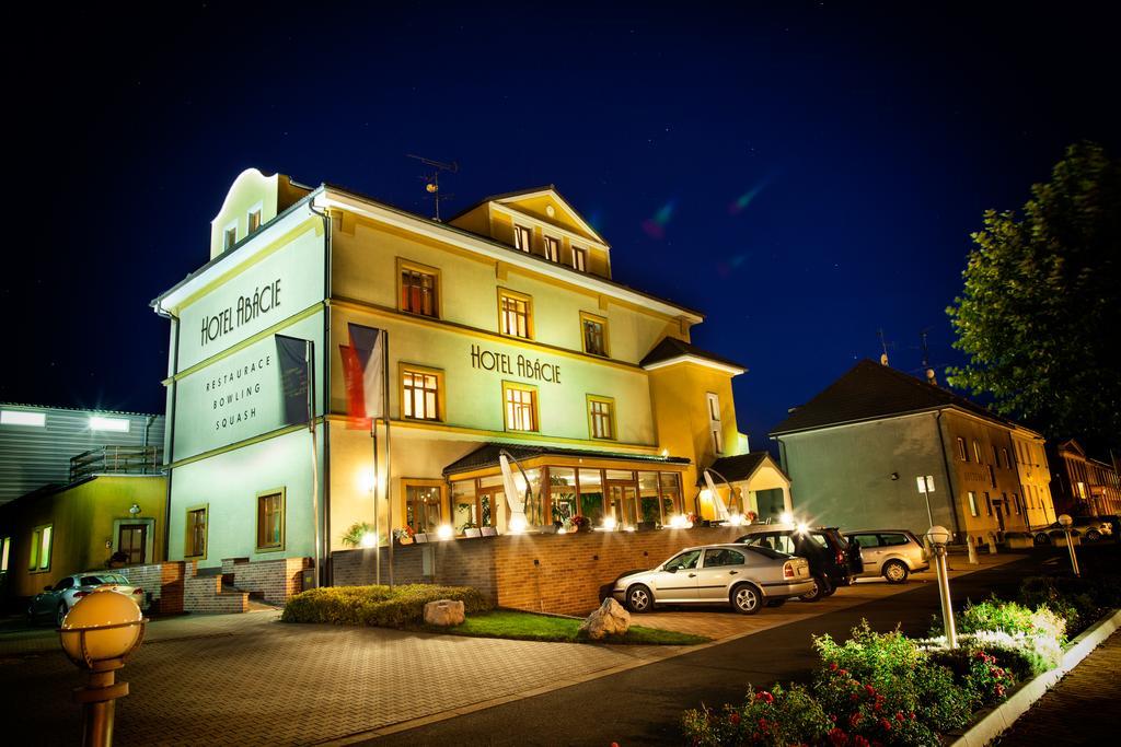 Hotel Abacie & Wellness Valašské Meziříčí Exterior foto